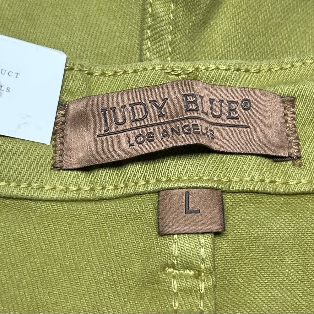 Judy Blue Matcha Green Fray Hem Mid Rise Shorts Size Large NWT - Picture 3 of 10